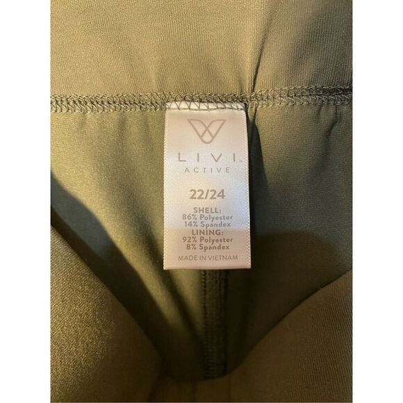 Livi Woman’s Active Athletic Army Green Pleated Skort Pickleball Size 22/24 - Picture 6 of 6